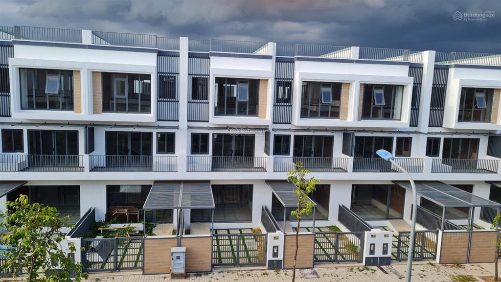 Nhà phố 5x20 đã hoàn thiện nội thất giá 8,5 tỷ có dòng tiền cho thuê khu đô thị đông tăng long