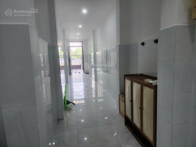 Nhà mới hồ bá phấn, q9  xe hơi đậu cổng  2 tầng 2 pn  full nội thất ở liền ngay