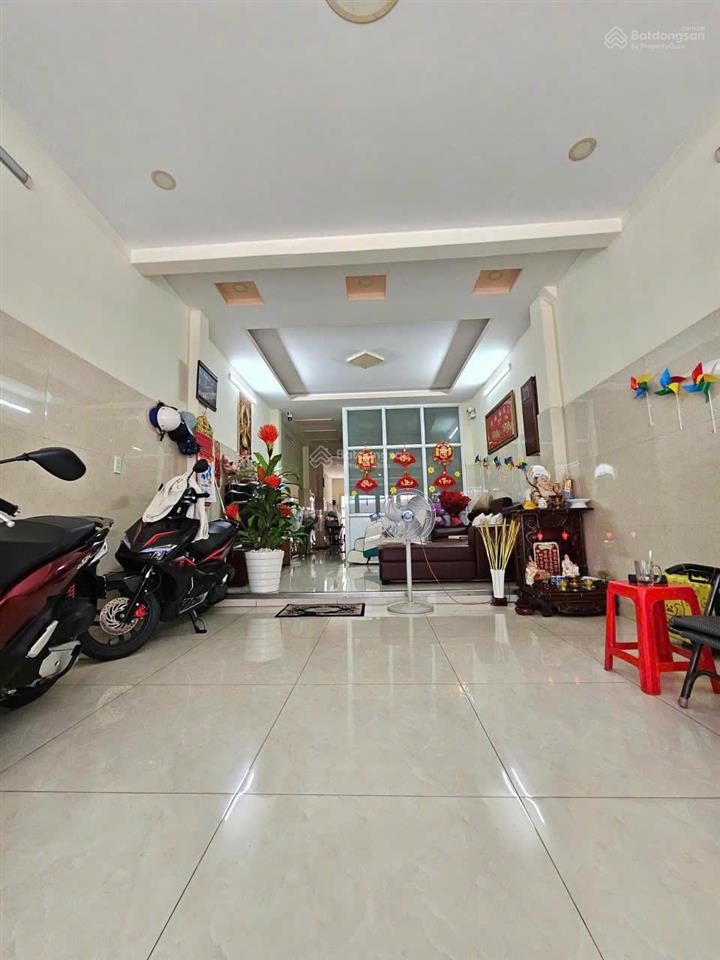 Bán nhà mặt tiền đường lý thái tổ phường 1 quận 10. dt 4.2x19m (nh 4.95m)  4 tầng  giá 21 tỷ