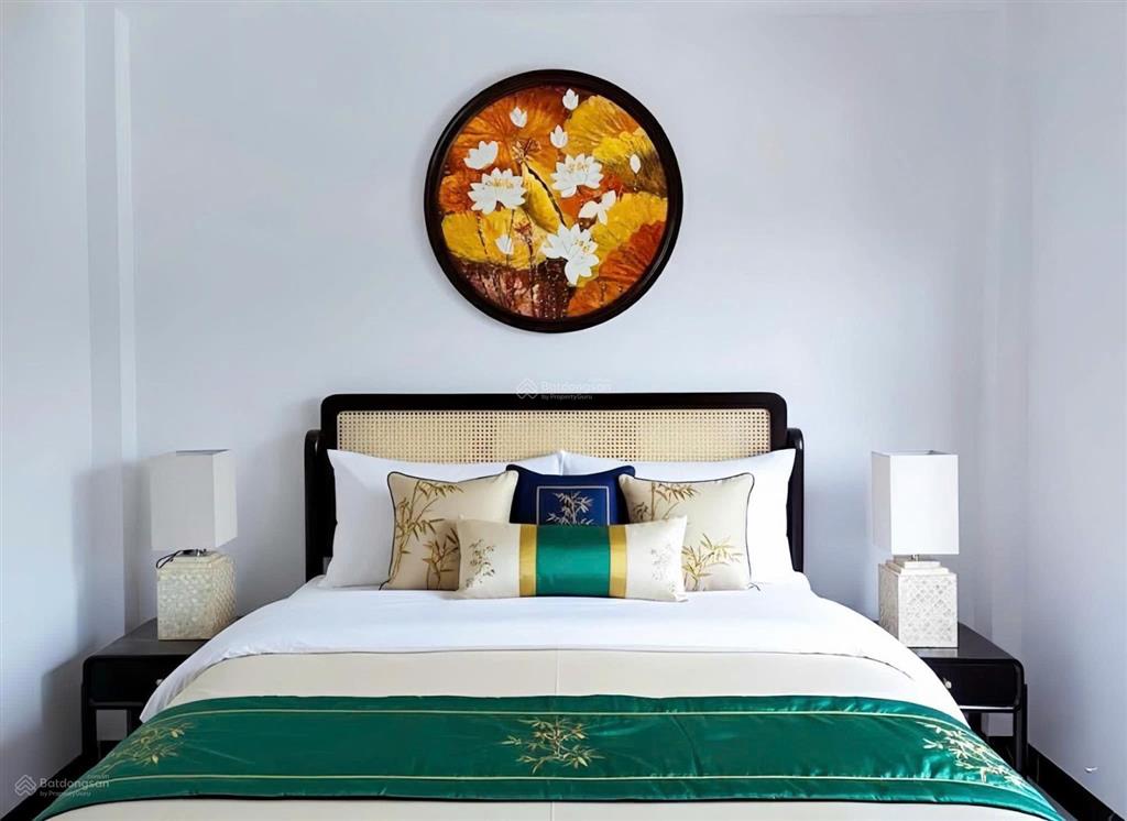 Chính chủ bán nhà lô góc liền kề 55m2 , nội thất sang xịn, gần vinhome tây mỗ, hòa lạc