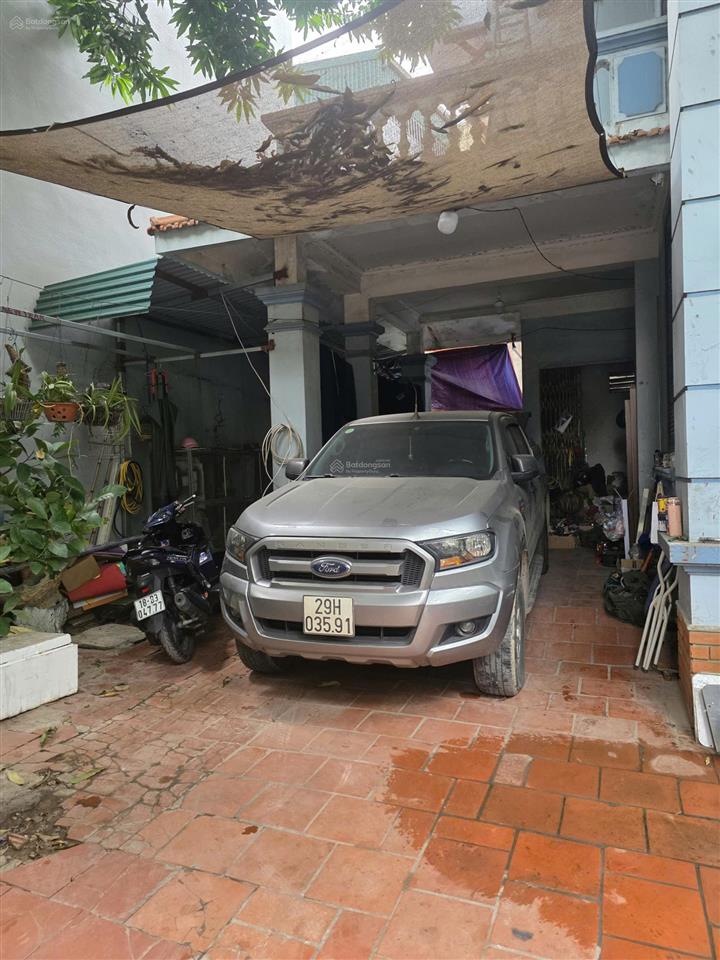 Bán nhà 3 tầng trung tâm thanh trì  đất rộng gần 200m²  có gara ô tô