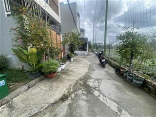 Lô đất 77m2 (4.2x17) nở hậu, full thổ cư sổ hồng có sẵn, khu phân lô đường xe hơi,  0939 415 ***