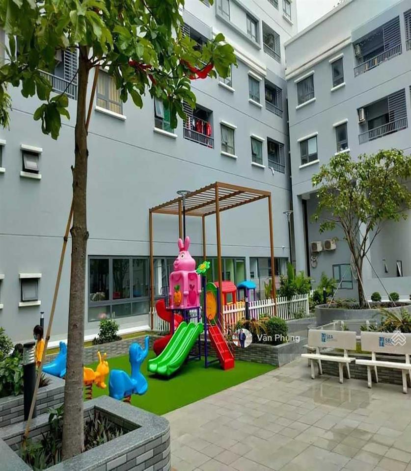 Bán căn hộ 2pn 2wc 70m2 tầng cao view landmark 81, nhà có đầy đủ nội thất vào ở ngay  0939 415 ***