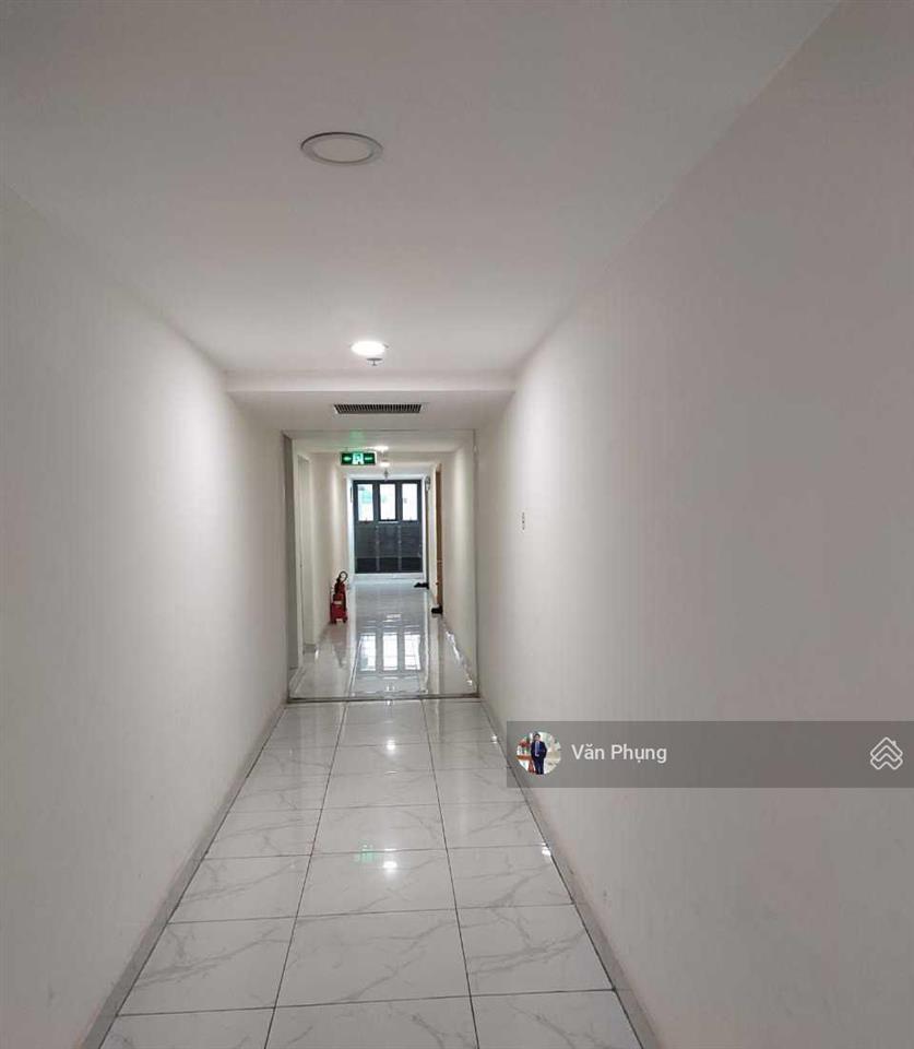 Bán căn hộ 2pn 2wc 70m2 tầng cao view landmark 81, nhà có đầy đủ nội thất vào ở ngay  0939 415 ***