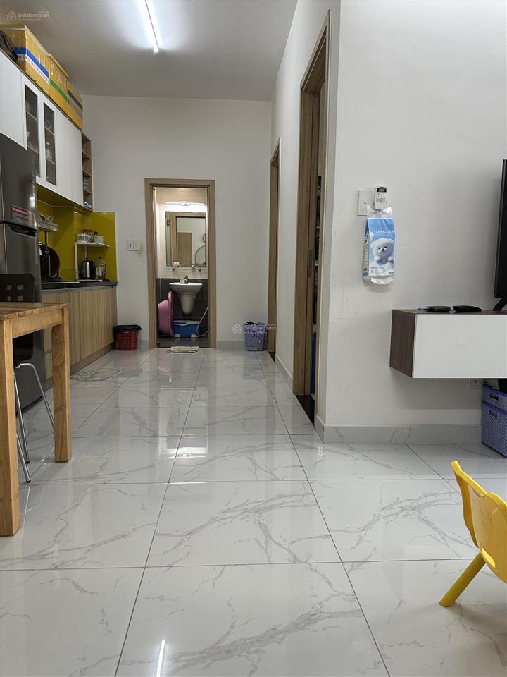 Bán gấp căn hộ 2pn view hồ bơi hướng đông nam cực mát, tặng nội thất mới đẹp ở ngay. dt 54m2 có sổ