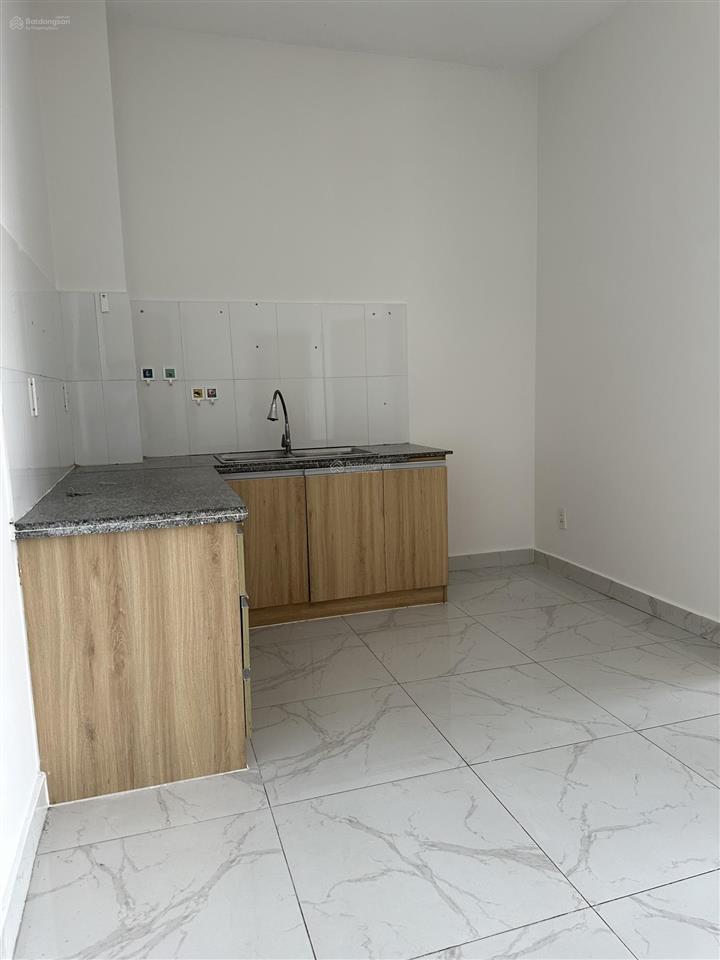 Bán gấp căn hộ 2pn 2wc tầng thấp fresca riverside bình chiểu. giá 2,895 tỷ hỗ trợ vay, có nội thất