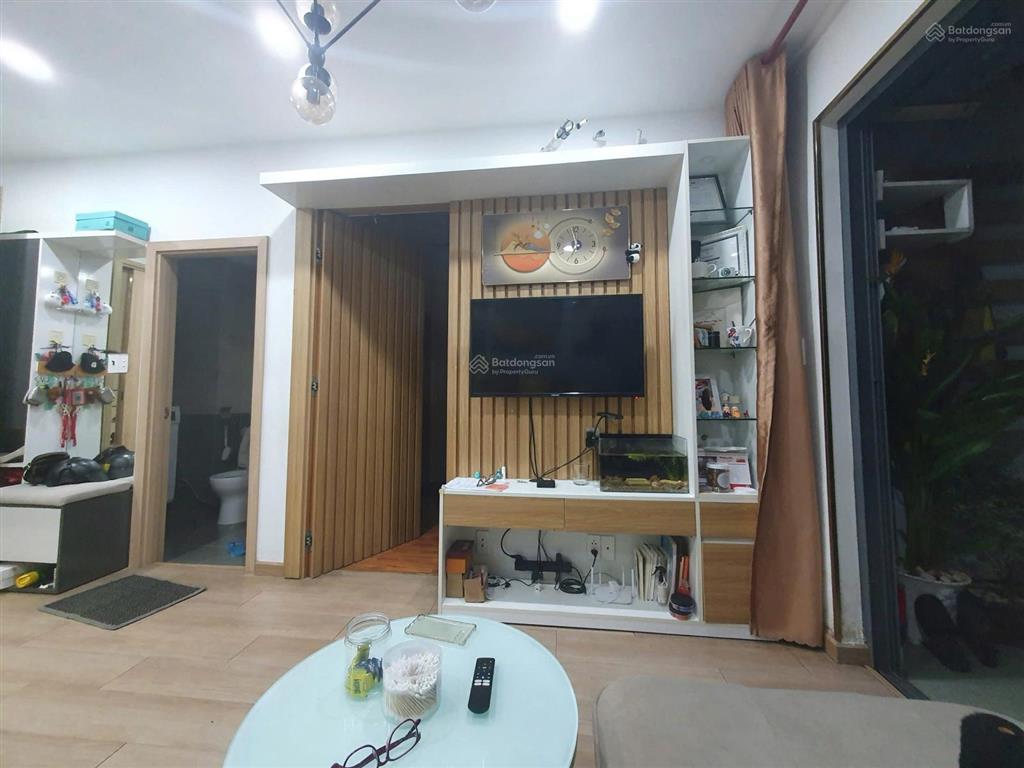 Căn hộ 60m2 2pn 2wc tầng cao view landmard 81, tặng nội thất cơ bản, có sổ, hỗ trợ vay, hơn 2.7 tỷ