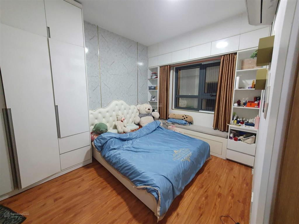 Căn hộ 60m2 2pn 2wc tầng cao view landmard 81, tặng nội thất cơ bản, có sổ, hỗ trợ vay, hơn 2.7 tỷ