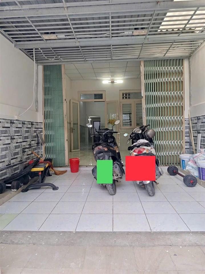 Cho thuê nhà nguyên căn gần vạn phúc city 100m2 có 2pn có máy lạnh, giường giá 10.5tỷ  0939 415 ***