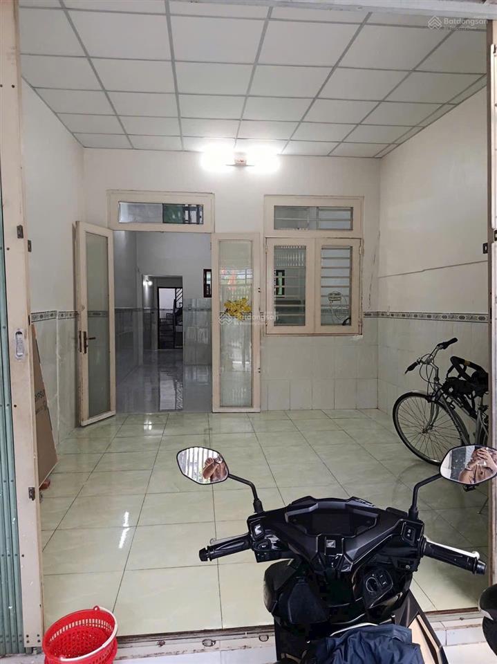 Cho thuê nhà nguyên căn gần vạn phúc city 100m2 có 2pn có máy lạnh, giường giá 10.5tỷ  0939 415 ***