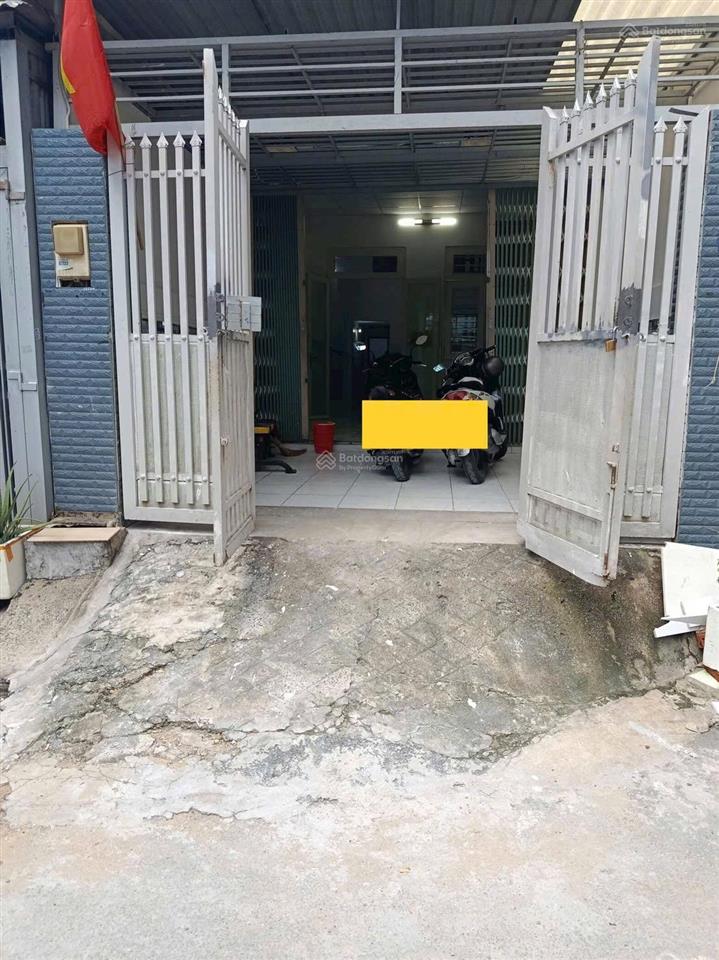 Cho thuê nhà nguyên căn gần vạn phúc city 100m2 có 2pn có máy lạnh, giường giá 10.5tỷ  0939 415 ***