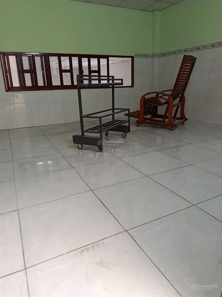 Cho thuê nhà nguyên căn gần vạn phúc city 100m2 có 2pn có máy lạnh, giường giá 10.5tỷ  0939 415 ***