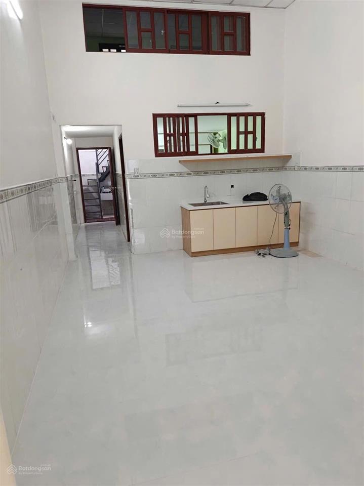 Cho thuê nhà nguyên căn gần vạn phúc city 100m2 có 2pn có máy lạnh, giường giá 10.5tỷ  0939 415 ***