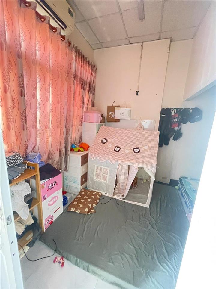 Nhà 2 tầng shr hoàn công sử dụng 100m2 ngang 4,7m2 tây tứ trạch hơn 4 tỷ nhà mới ở ngay 2pn 2wc