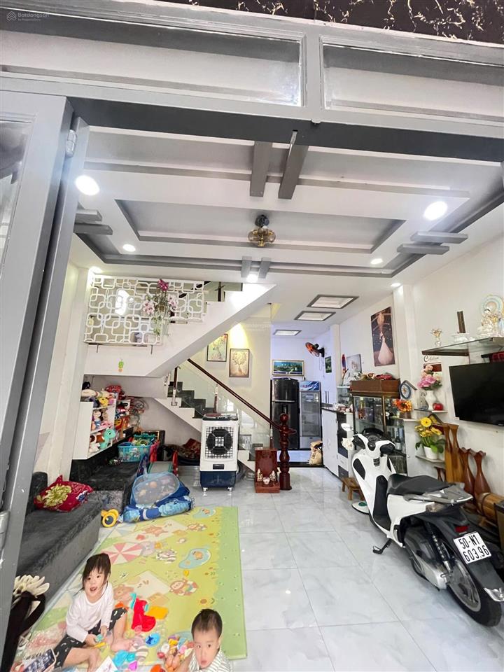 Nhà 2 tầng shr hoàn công sử dụng 100m2 ngang 4,7m2 tây tứ trạch hơn 4 tỷ nhà mới ở ngay 2pn 2wc