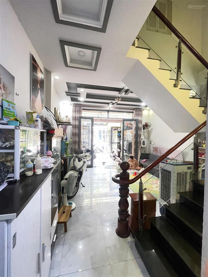 Nhà 2 tầng shr hoàn công sử dụng 100m2 ngang 4,7m2 tây tứ trạch hơn 4 tỷ nhà mới ở ngay 2pn 2wc
