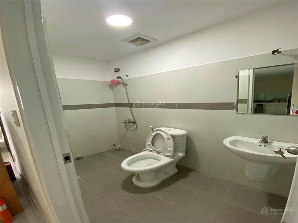 Về quê gấp bán nhanh căn hộ 2pn 2wc căn góc 61.48m2 có ban công, tầng thấp, chung cư tdh riverview