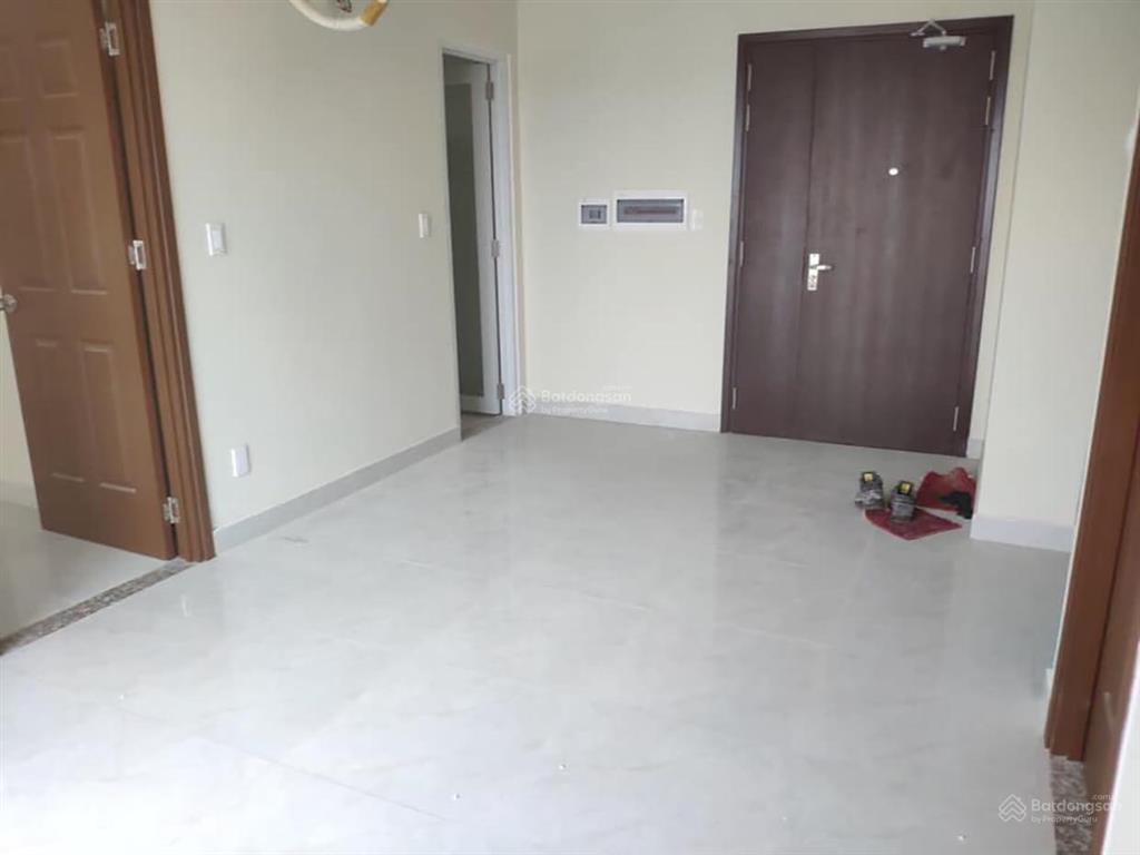 Về quê gấp bán nhanh căn hộ 2pn 2wc căn góc 61.48m2 có ban công, tầng thấp, chung cư tdh riverview