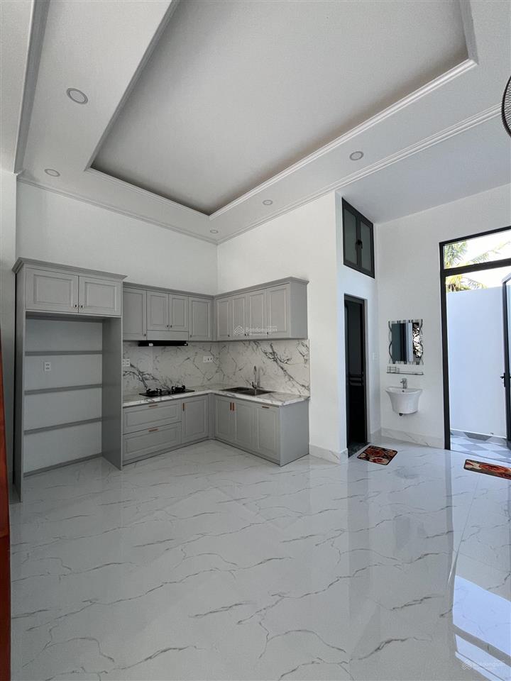 Bán gấp căn nhà vừa xây mới 100%.
