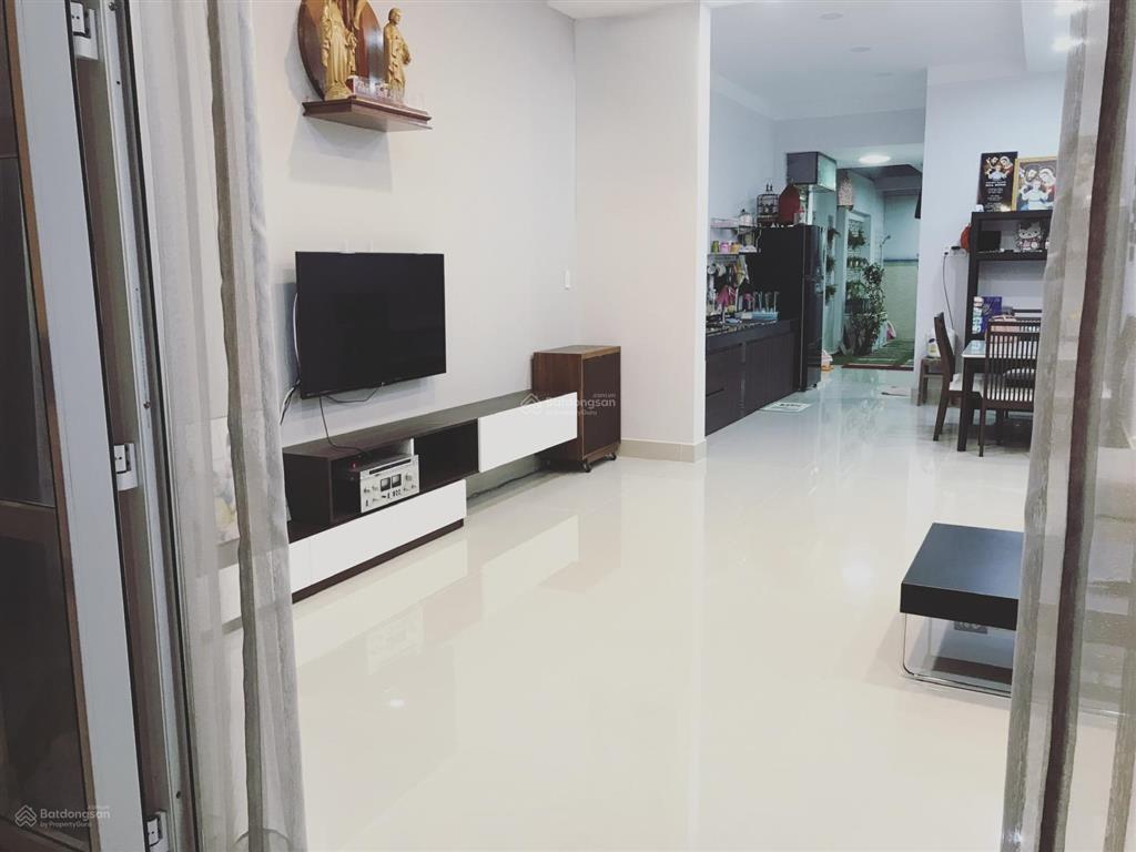 Bán nhà mặt tiền đường 144  vị trí đẹp, tiềm năng kinh doanh cao