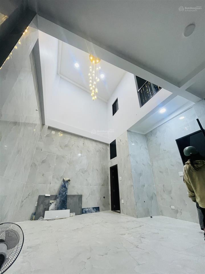 Nhà 3 tầng, hẻm xe hơi, kha vạn cân, linh tây, 50m  5,5t