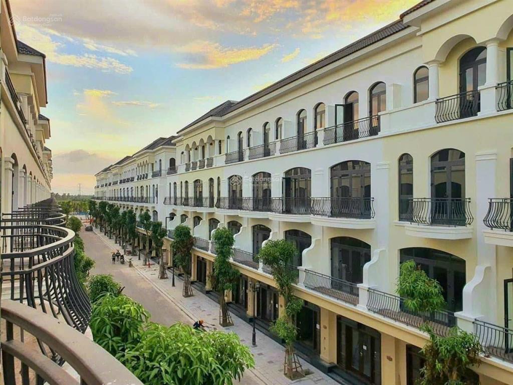 Bán gấp liền kề 63m chà là vinhomes ocean park 2  7,1 tỷ