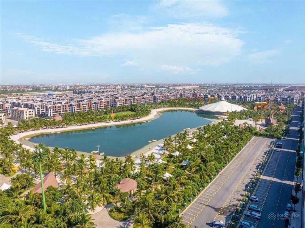 Bán gấp liền kề 56m cọ xanh  hướng đông nam  sẵn sổ vinhomes ocean park 2