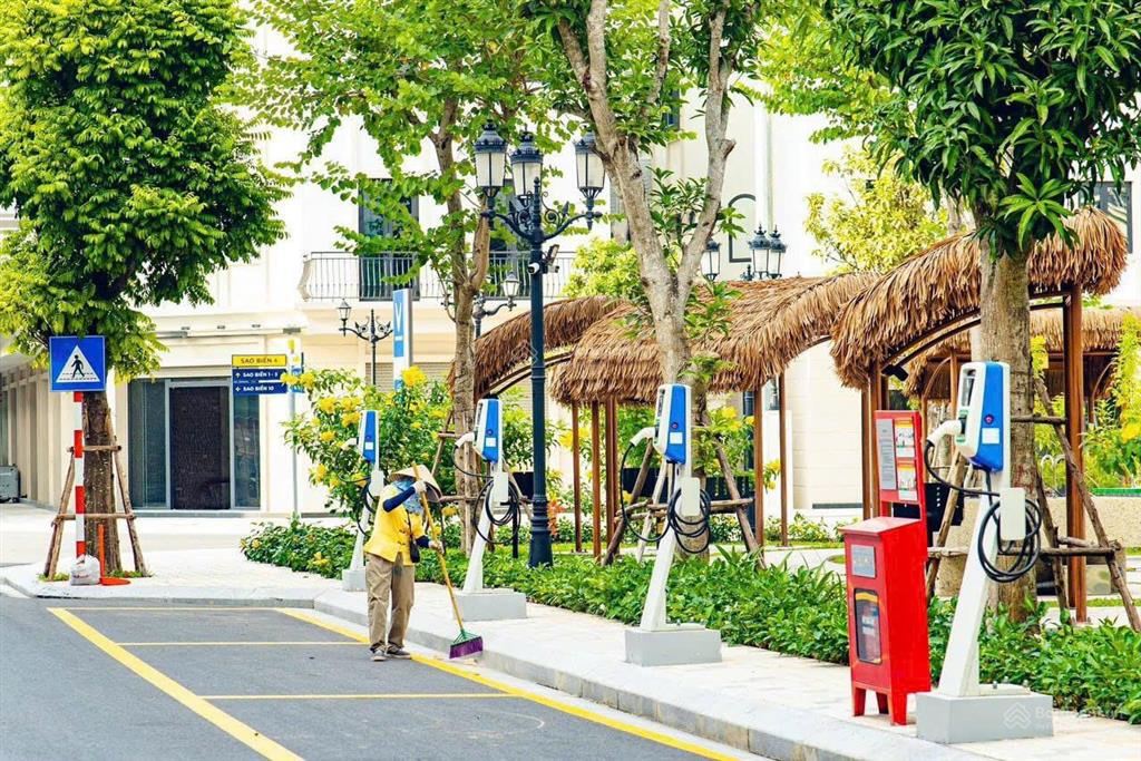Chính chủ bán 13.5 tỷ song lập chà là 127,5m view công viên vinhomes ocean park 2