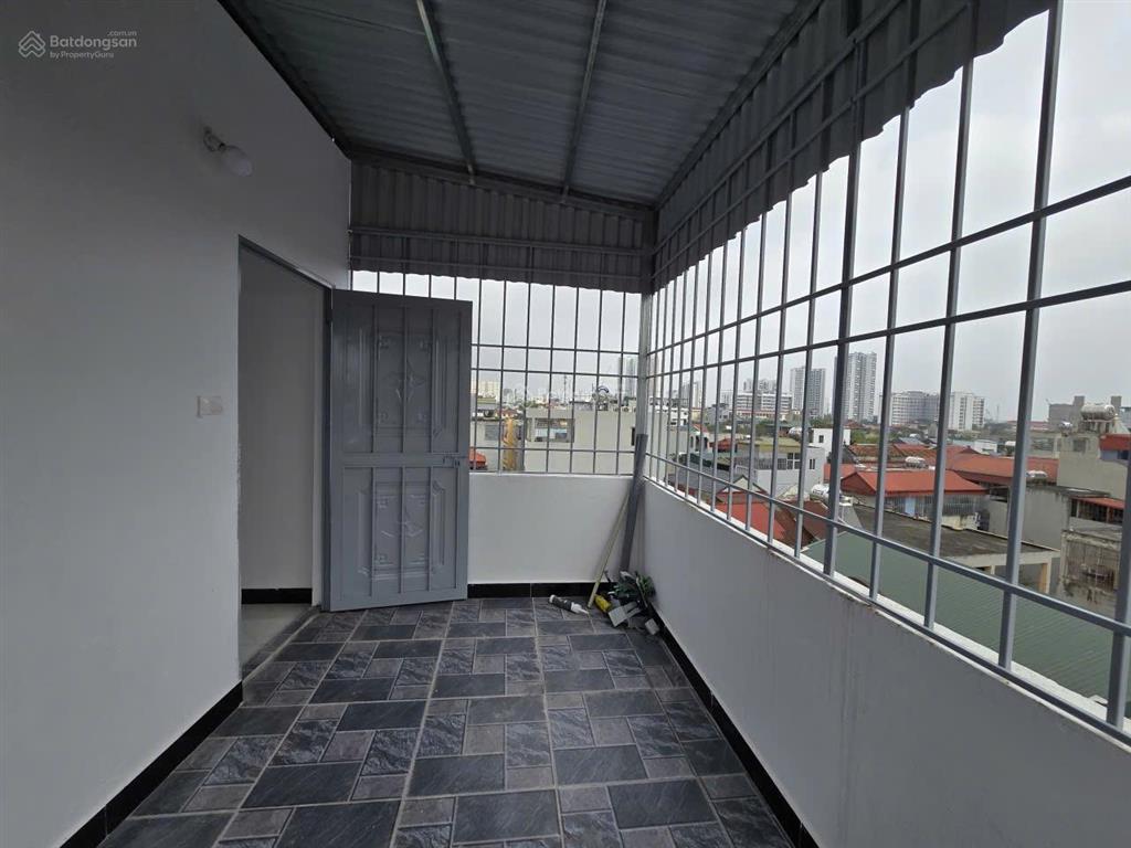 Chính chủ cần bán nhà 5 tầng, 1 tum, xây mới. diện tích 31m²/sàn. nội thất hoàn thiện cơ bản.