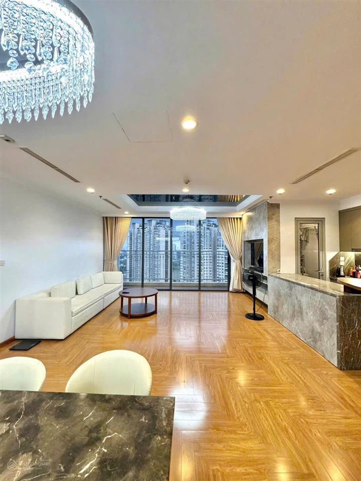 Thuê căn 2pn vinhomes central park  tận hưởng công viên 14ha ngay dưới chân nhà
