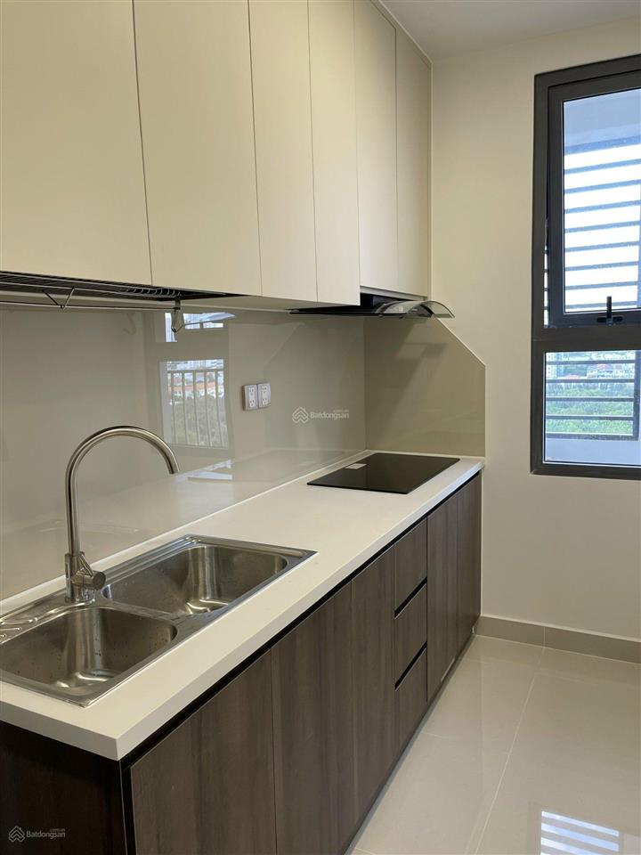 Bán nhanh ch q7 boulevard  hot 2pn 2wc tầng trung 70m2 giá 3.8 tỷ, hđmb,  0706 679 ***