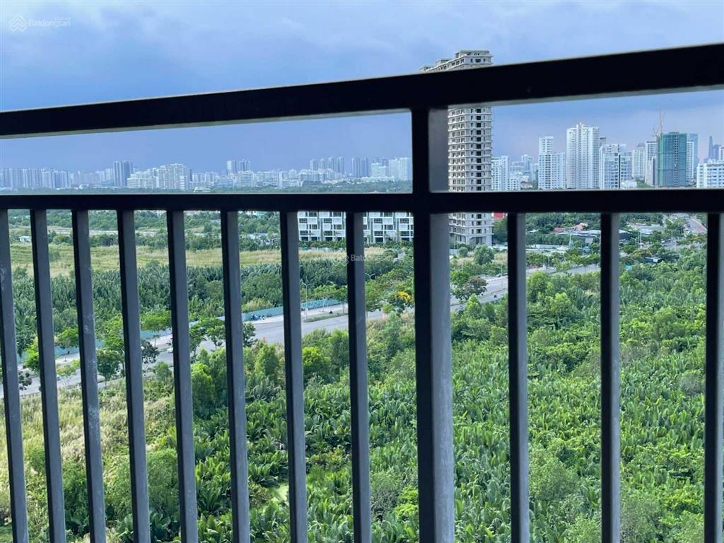 Bán nhanh ch q7 boulevard  hot 2pn 2wc tầng trung 70m2 giá 3.8 tỷ, hđmb,  0706 679 ***