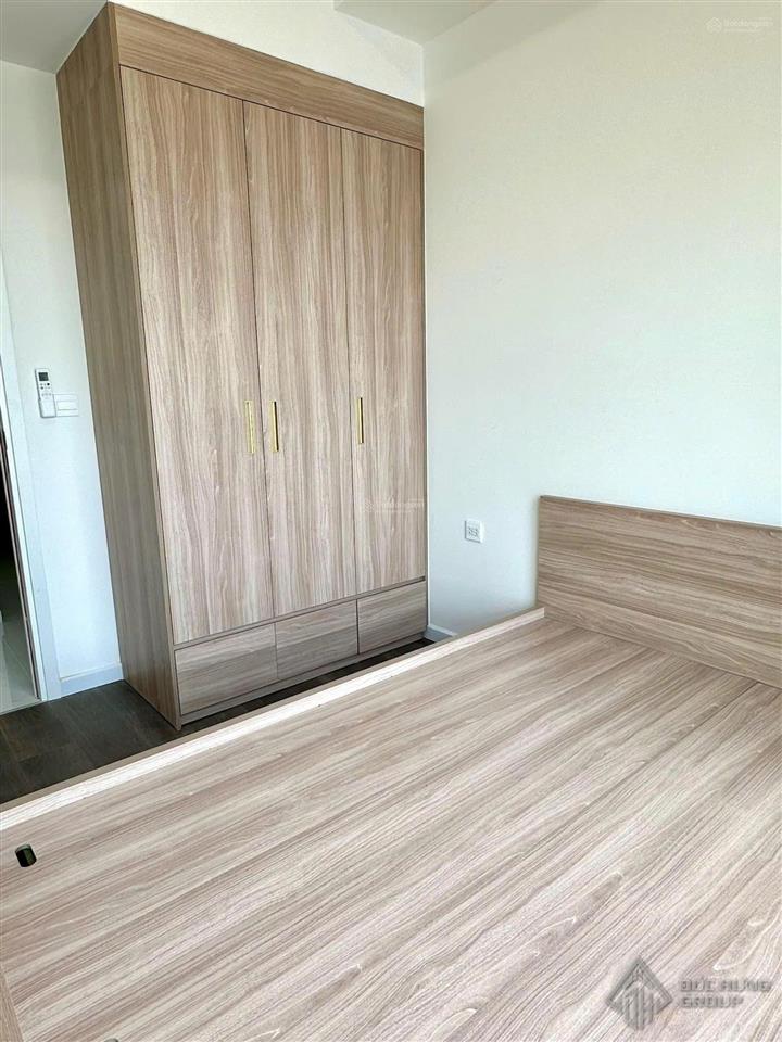Victoria village cho thuê 2pn sang  xịn  mịn, nội thất cơ bản.  0706 679 ***