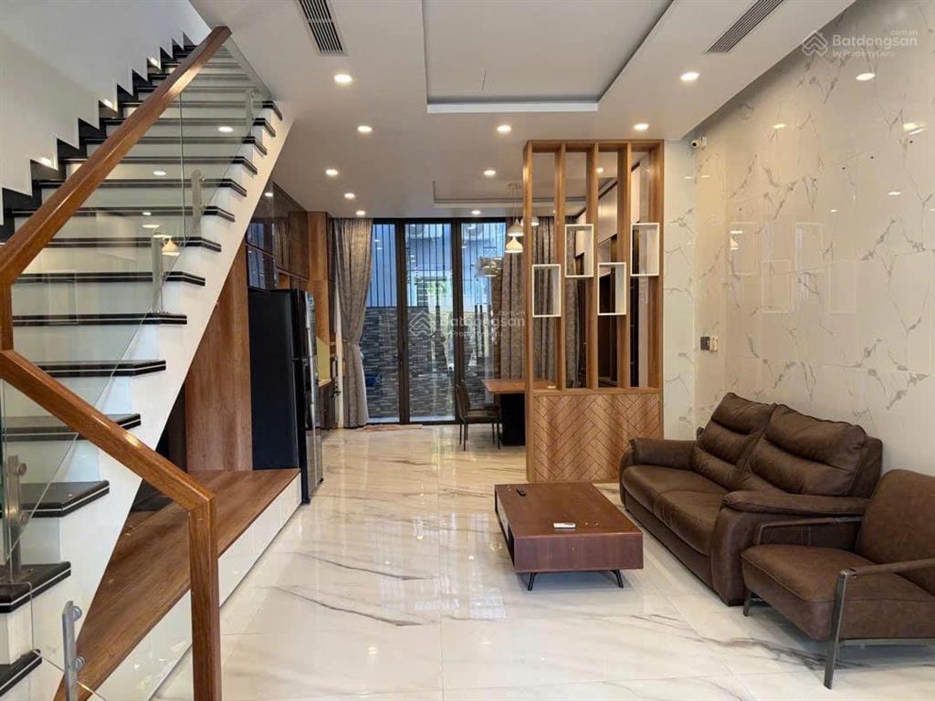 Cho thuê nhà 3 tầng đường giang châu 3