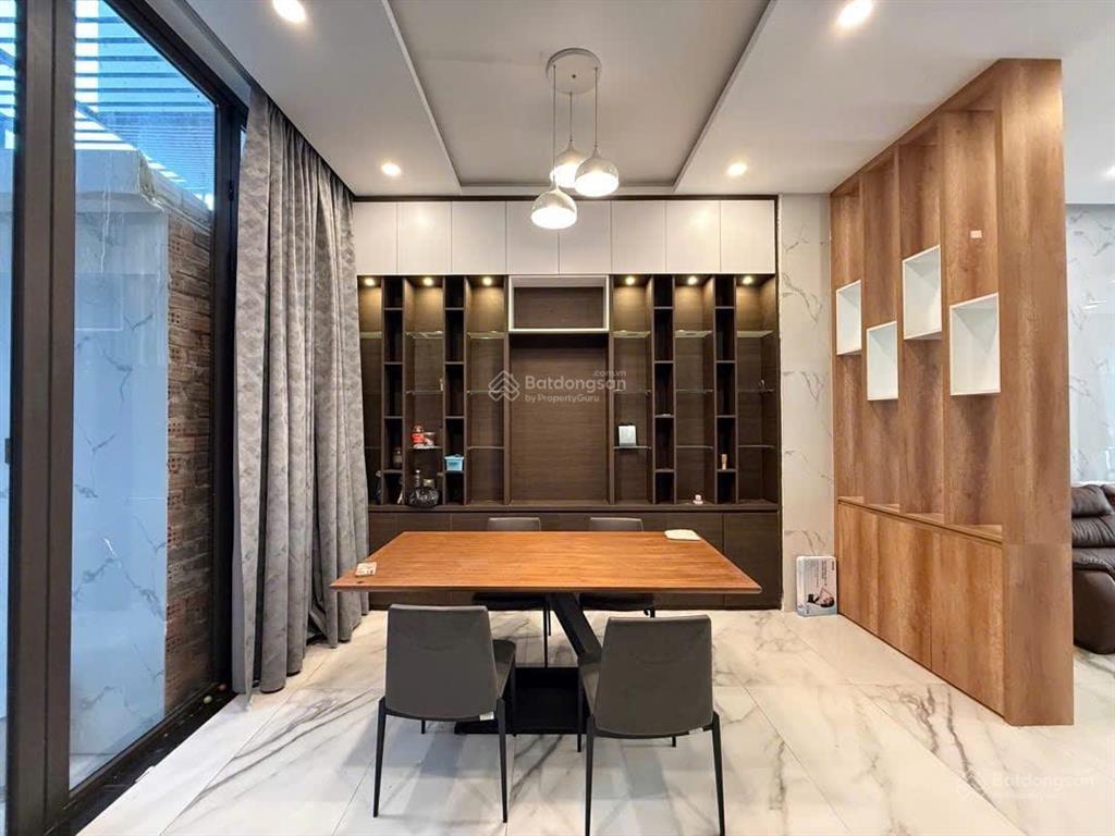Cho thuê nhà 3 tầng đường giang châu 3