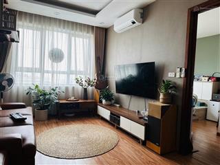 Bán gấp  chung cư thái hà, phạm văn đồng  70m2, 2pn, 2vs, nội thất đẹp. giá chỉ 5,7 tỷ. sổ đỏ