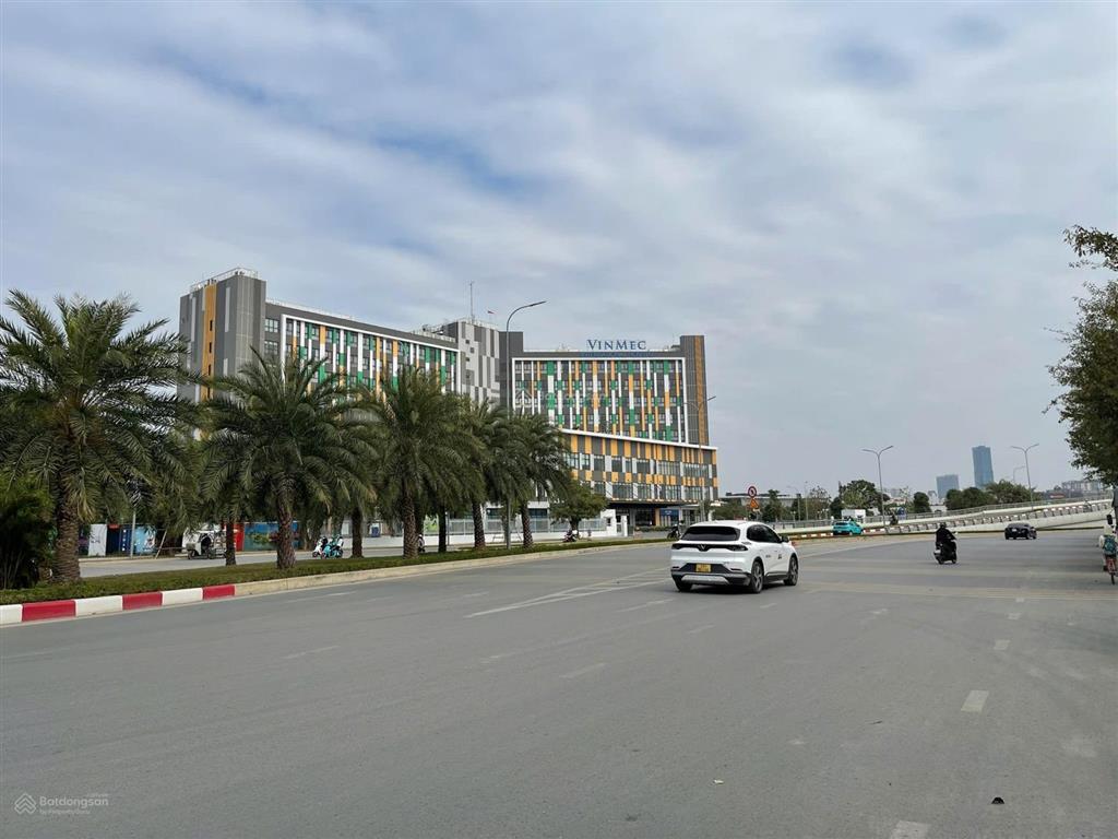 Bán nhà lô góc, phố cầu cốc  cạnh vinsmat city  30m2, 5 tầng, nhà mới lô góc, giá nhỉnh 6,xx tỷ.