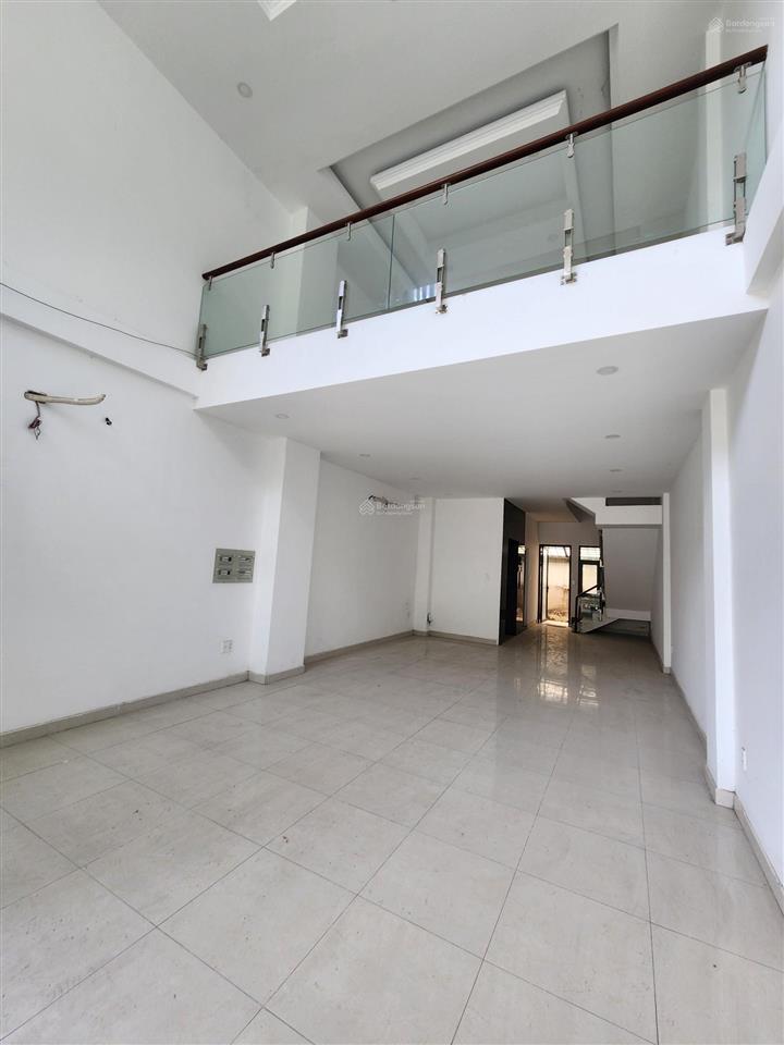 Cho thuê nguyên căn nhà phố dương hồng có thang máy