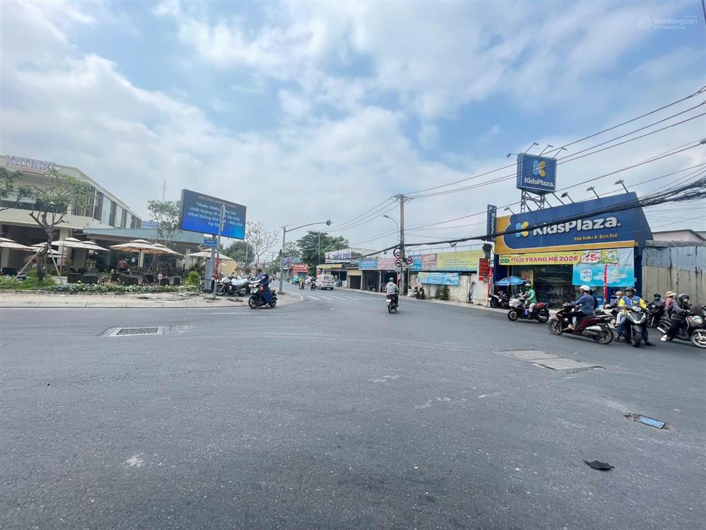 Nhà 2 tầng, 3 phòng ngủ ngay đỗ xuân hợp 90m2 (5x18m) giá 5.99 tỷ, phước long b quận 9