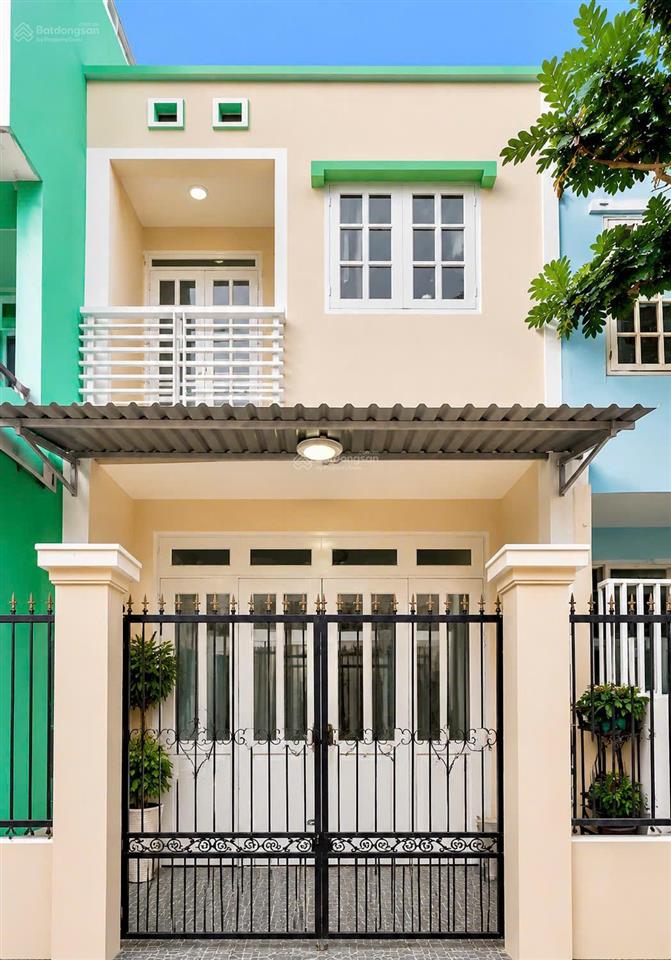 Nhà 2 tầng dt 4.5 x 12m  đỗ xuân hợp, ngay ngã tư bình thái  ga metro phước long q9