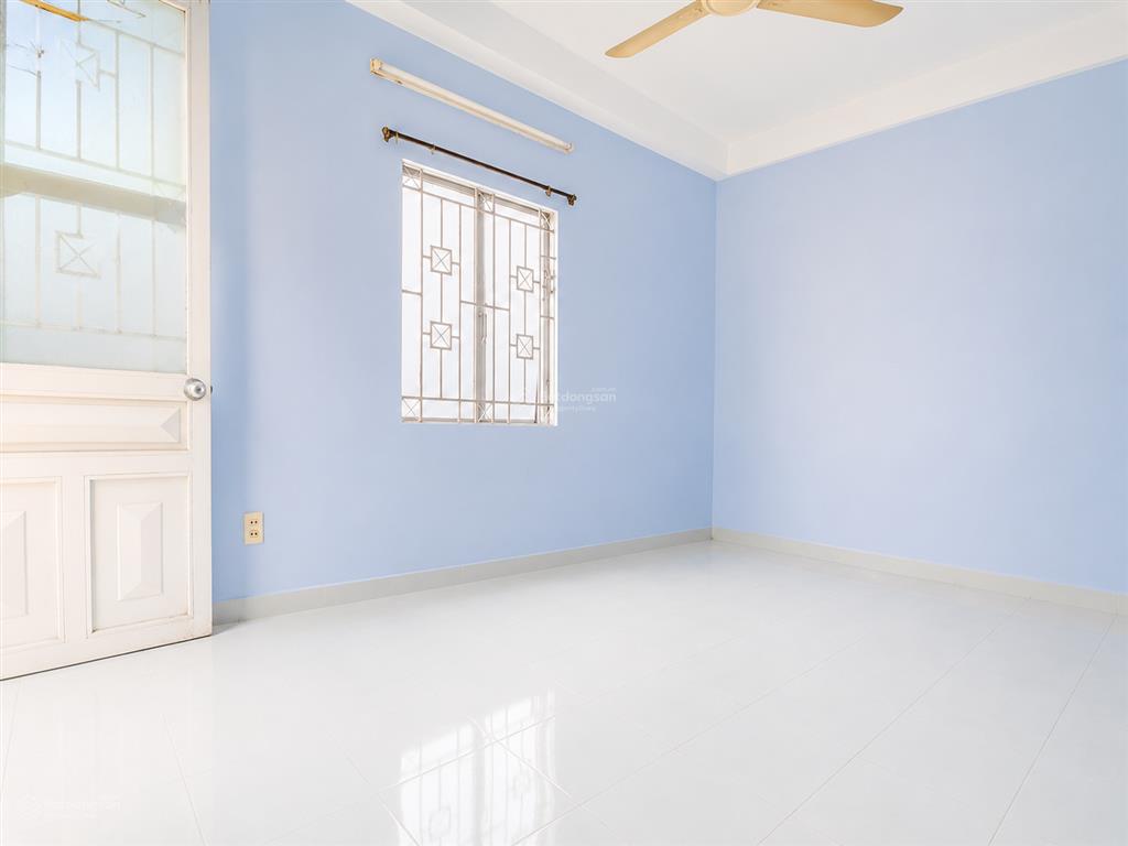 Nhà 2 tầng 4.8 x 17.5m, 4pn hẻm thông xe hơi ngay cđ công thương, phước long b, q9 giá hơn 6 tỷ