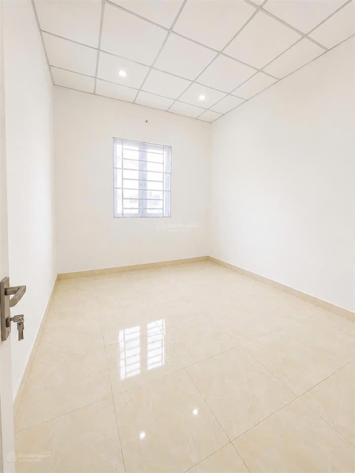 Nhà mới 2 tầng 3 pn, sd 73m2 hẻm thông xe hơi, 10m ra vincom lê văn việt, sổ hồng riêng, 4,8 tỷ