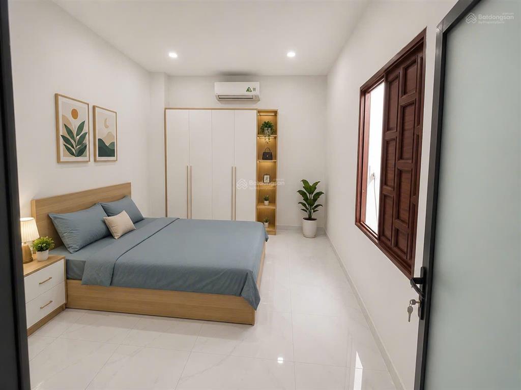 Nhà mặt tiền 2 tầng 85m², 3 phòng ngủ ngay vincom lê văn việt, xe hơi ngủ trong nhà hơn 5 tỷ