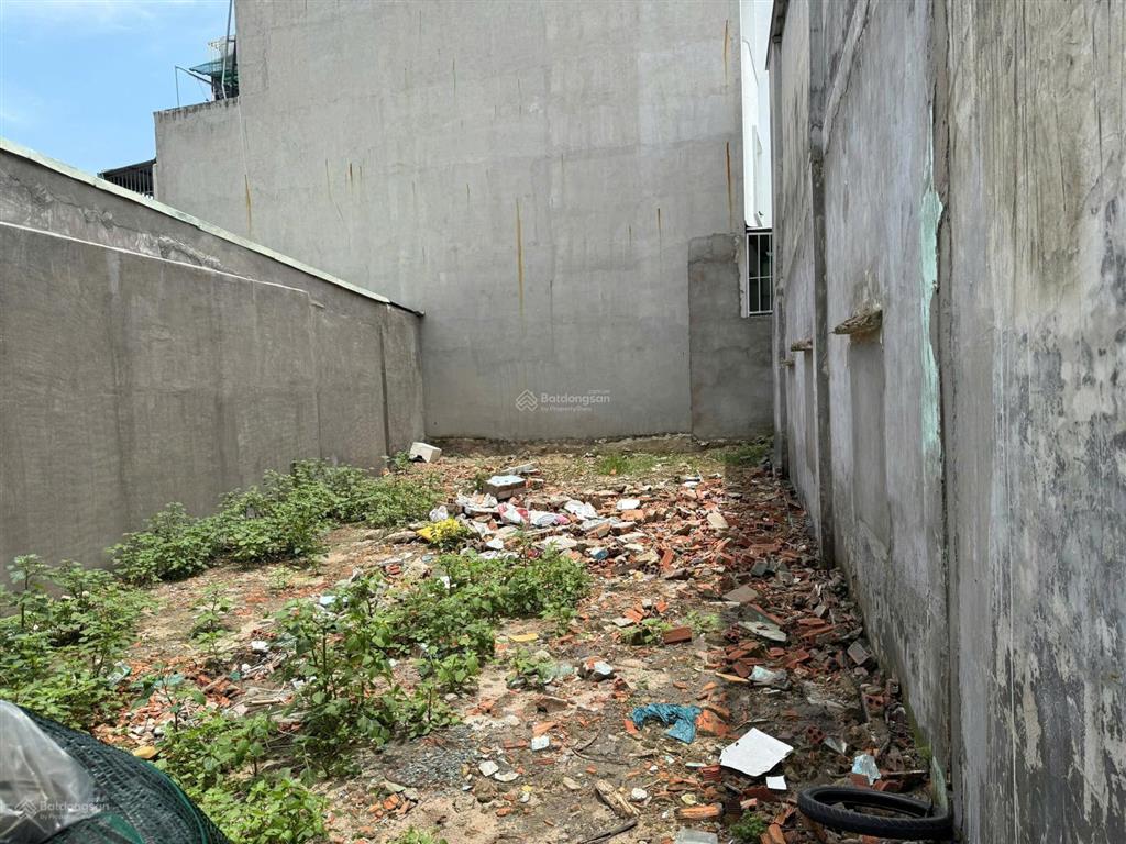 Lô đất đẹp 86m2 full thổ cư, không lộ giới, hẻm xe hơi tránh nhau  ngay lã xuân oai, quận 9