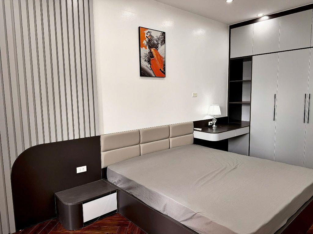 Chính chủ nhờ bán căn hộ chung cư 18t1 lê văn lương  kđt trung hòa nhân chính diện tích 117 m2