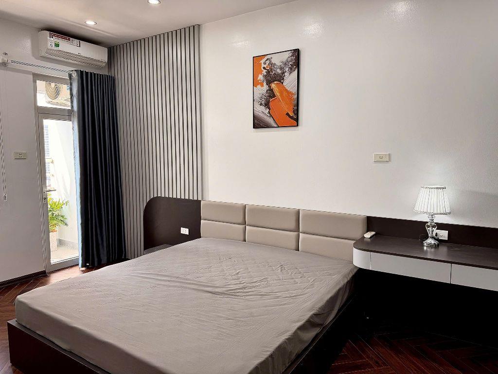 Chính chủ nhờ bán căn hộ chung cư 18t1 lê văn lương  kđt trung hòa nhân chính diện tích 117 m2