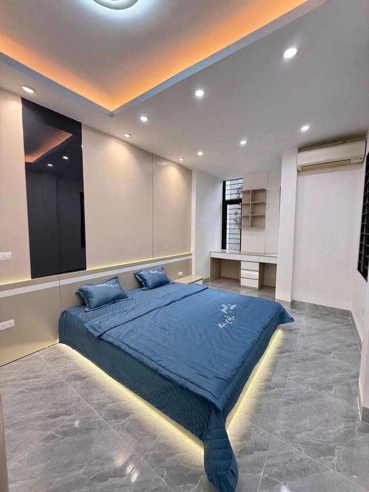 Giảm 1 tỷ Chủ cần bán nhanh Nhà đẹp đầy đủ nội thất ở ngay Phú Mỹ 36m2, 5T, giá tốt 