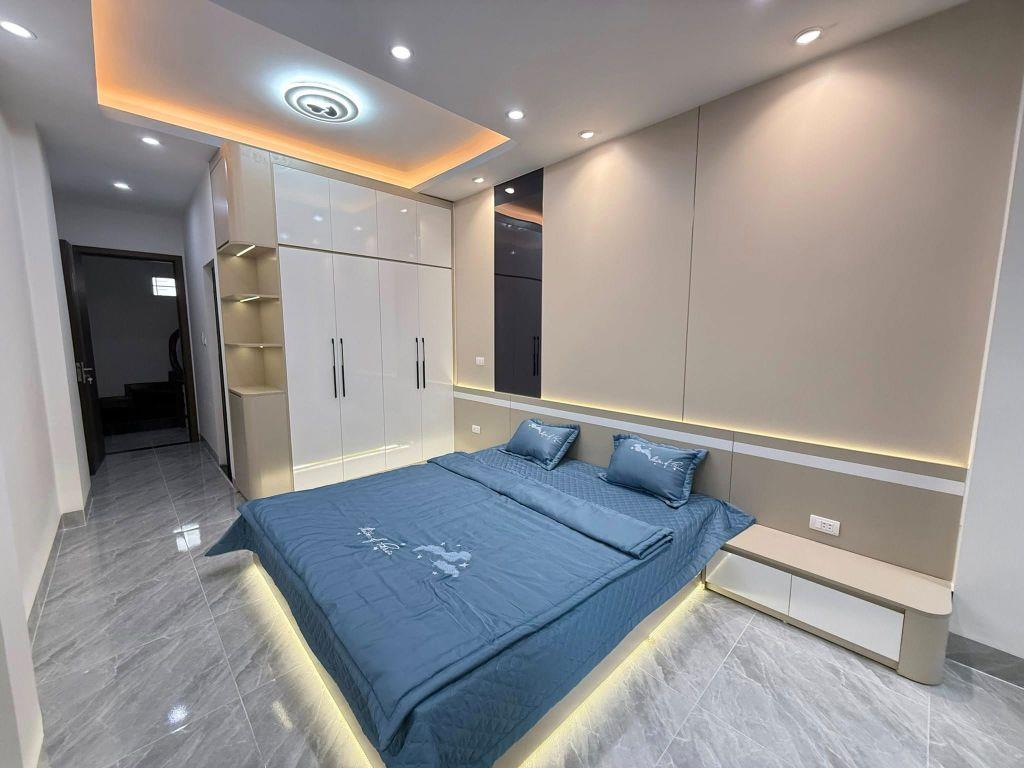 Giảm 1 tỷ Chủ cần bán nhanh Nhà đẹp đầy đủ nội thất ở ngay Phú Mỹ 36m2, 5T, giá tốt 