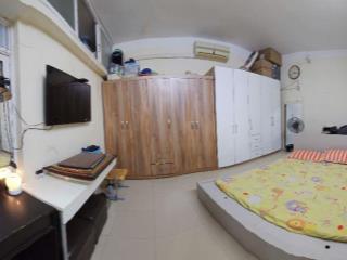 Bán gấp tập thể Đại học Luật ngay phố Nguyên Hồng- 60m- 2N-2WC- thoáng sáng- tặng nội thất 