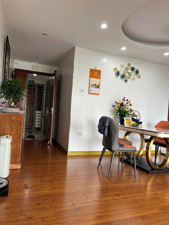 Bán căn hộ chung cư Thành ủy Hà Nội 118m2, 3PN, 2WC, 7,2 tỷ đầy đủ nội thất tại Bắc Từ Liêm, Hà Nội